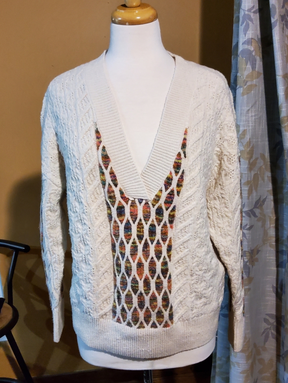 Devoted Cream V-Neck Cable Knit Sweater with Multicolor Mosaic Panel